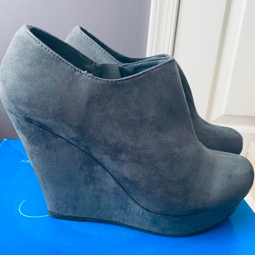 Quinta Charcoal Bootie